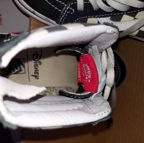 Vans Sk8-Hi Zip Disney Mickey Mouse Size 4 Host Pick! - Picture 8 of 9
